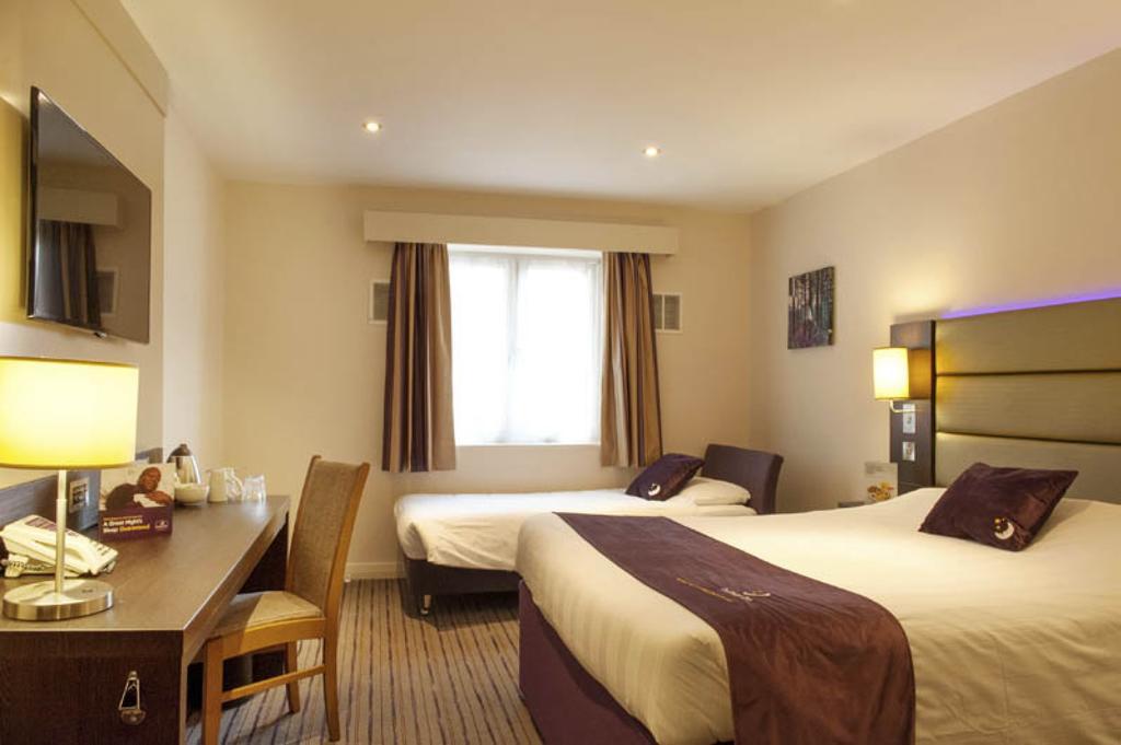 Premier Hotel